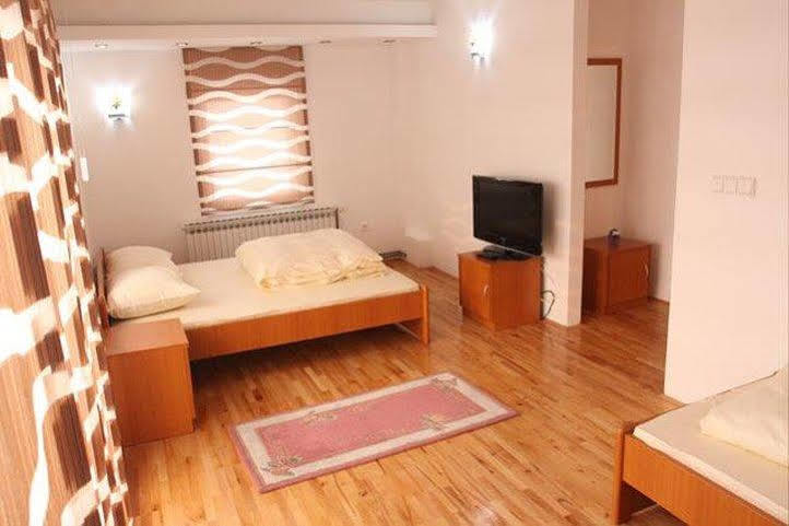 Hotel Irmak Сараево Екстериор снимка