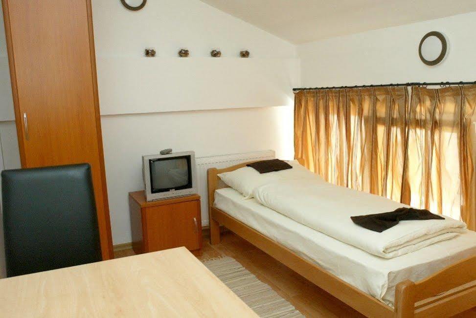 Hotel Irmak Сараево Екстериор снимка